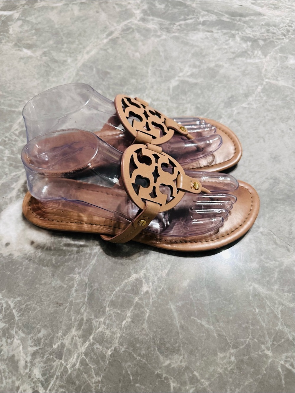 Tory Burch Miller Sandals Tan Size 9 Thong Flip Flop Designer Nude EUC Beige - Picture 2 of 4